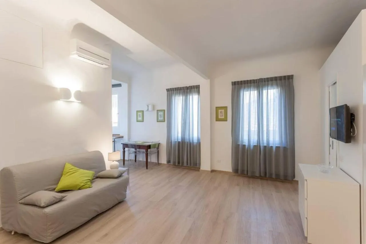 Santo Spirito Boutique Apartments Florencja